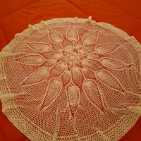 رومیزی قلاب بافی بسیار زیبا