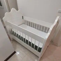 تخت نوزاد و کودک تا ۸ سال
