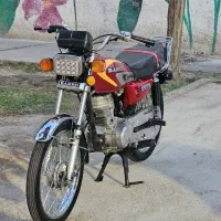هندا ۱۲۵ قرمز