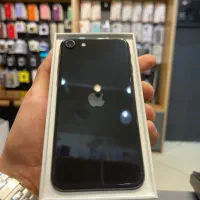 آیفون se2020