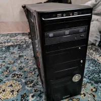 دو عدد کیس ddr2 و مانیتور