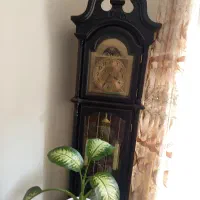 ساعت ایستاده بسیار عالی