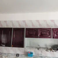 کابینت چند عدد و یک گاز