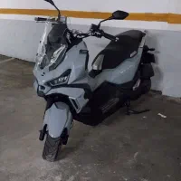 Adv 175 هاسکی
