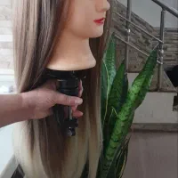 کله مانکن در حد نو با موی بلند وپر
