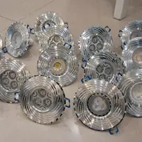 ۸۴ عدد قاب هالوژن و لامپ هالوژن