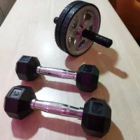 دمبل۶ ضلعی اصلی پاورجیم۳ کیلو و چرخ شکم نو