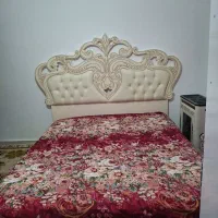 تخت خواب دو نفره کار کرده