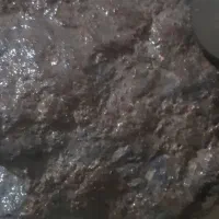 سنگ با جذب آهن ربا