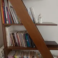 من براتون کتاب میخونم
