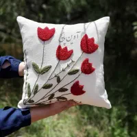 کاور کوسن پانچ دوزی گل لاله بدون الیاف