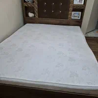 تخت خواب دو نفره در حد نو