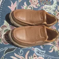 کفش طرح توتا