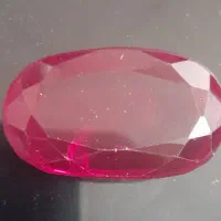 یاقوت بالای۷۰قیراط چگالی۴سختی۹ناخالصیش توش مشخصه