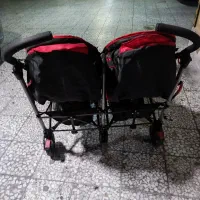 کالسکه دو قلو