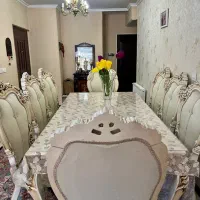 میز نهارخوری ۸‌نفره
