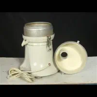 آبمیوه گیری قدیمی کاملا سالم