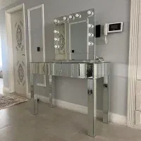 آینه آرایش و‌کنسول چراغ دار