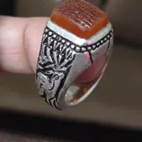 انگشتر چهار گوش آزاده