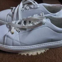 کتونی سفید Pull&Bear اصل سایز ۴۳