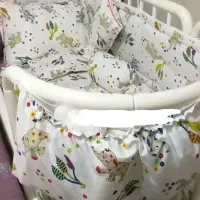 تخت کنار مادر