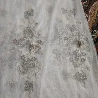پرده قابی در حد نو۴/۵۰ باکتیبه چوبی