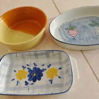 مرغ خوری سالاد خوری وظرف گرد بزرگ