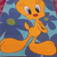 یک عدد فرش عروسکی به ابعاد ۱۲۰ در ۲متر