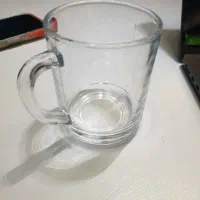 تک لیوان شیشه‌ای