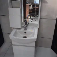 روشویی کابینت و شیر و آینه