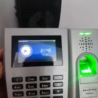 دستگاه حضور غیاب اثر انگشت