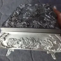 جا جواهراتی فلزی طرح قدیم