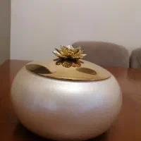 شکلات خوری رنگی گل مهرc3 ظرف شیشه ای دردار طلایی