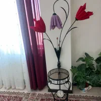 آباژور طرح گل زیبا درحد نو ( میز تلفن)