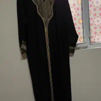 یک عدد عبای مشکی جنس خوب نگین طلایی