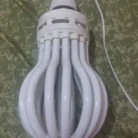 لامپ کم مصرف ۲۰۰ وات