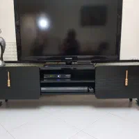 میز تیوی وآینه کنسول شرکتی جنس چوب عالی  نونو