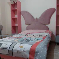 تخت خواب و میز آرایش