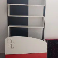 کمد کش‌دار و کتابخانه
