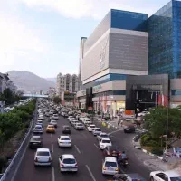 فروشنده پوشاک زنانه ( آقا )