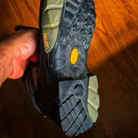کفش کوهنوردی اصل BB با کفی Vibram