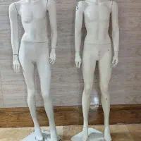 مانکن با پایه نگهدارنده فلزی