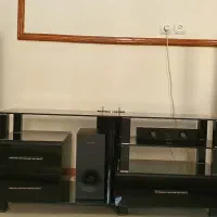 میزتلویزیون شیشه ای