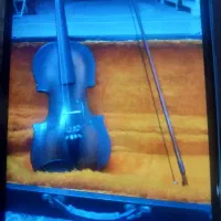 ویولون نو کارنکرده تمیز و زیبا وجذاب استاد اعتمادی