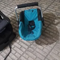 صندلی ماشین برای کودک و کریر