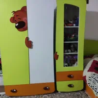 تخت و کمد و ویترین بچگانه