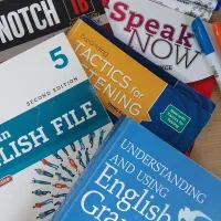 تدریس زبان انگلیسی و ریاضی آنلاین/حضوری