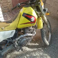 تریل DR200سوزوکی