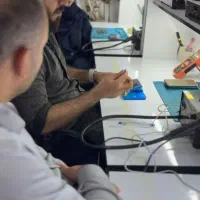 اموزش تخصصی نرم افزار موبایل(اموزشگاه مهر)