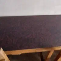 میز و دو عدد نیمکت